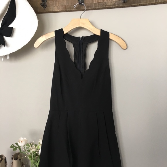 {Lush} Scallop Halter Romper Size Small - Picture 4 of 5